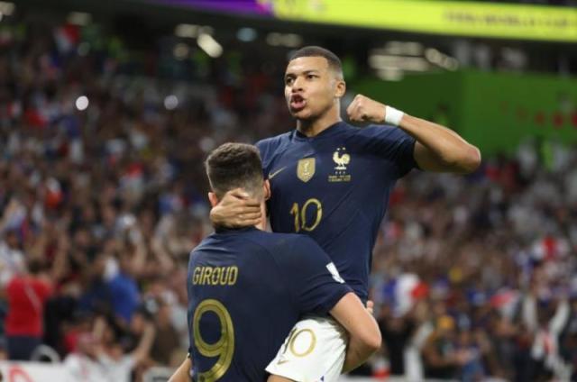 九游娱乐-法国总统金口命中波胆！纪录夜高卢老将中坚齐闪耀