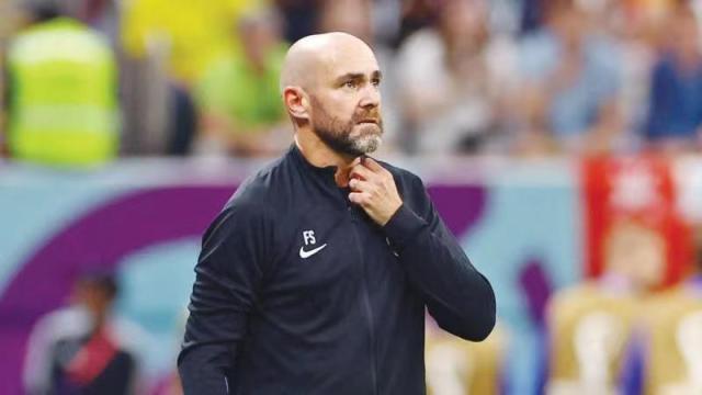 知识挑战-是否会继续执教卡塔尔？​桑切斯：别问我的未来计划